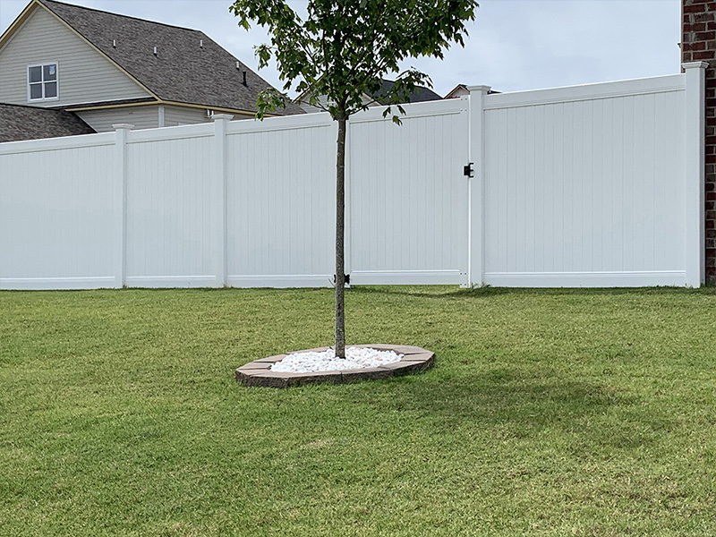 Athens Alabama vinyl privacy fencing